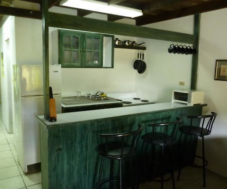 Bon Accord Village Summerland Suites מראה חיצוני תמונה